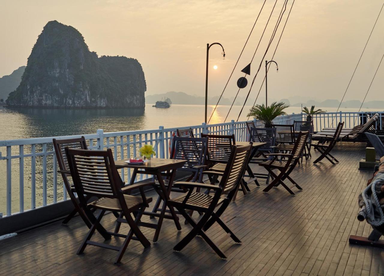 Hotel Garden Bay Premium Cruise Hạ Long Exterior foto